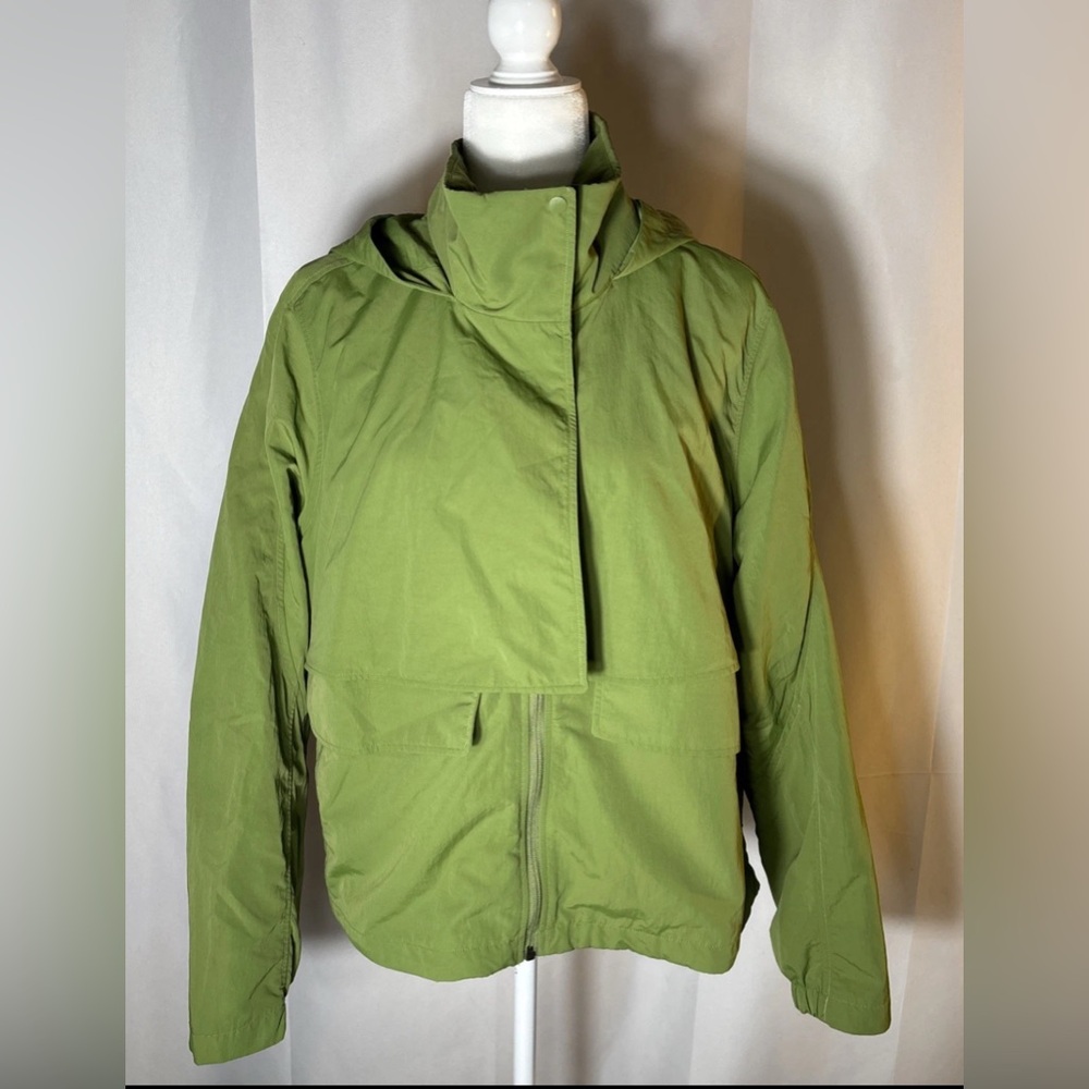 lululemon athletica Always Effortless Green Utility Hooded Jacket - 12 - Picture 2 of 9